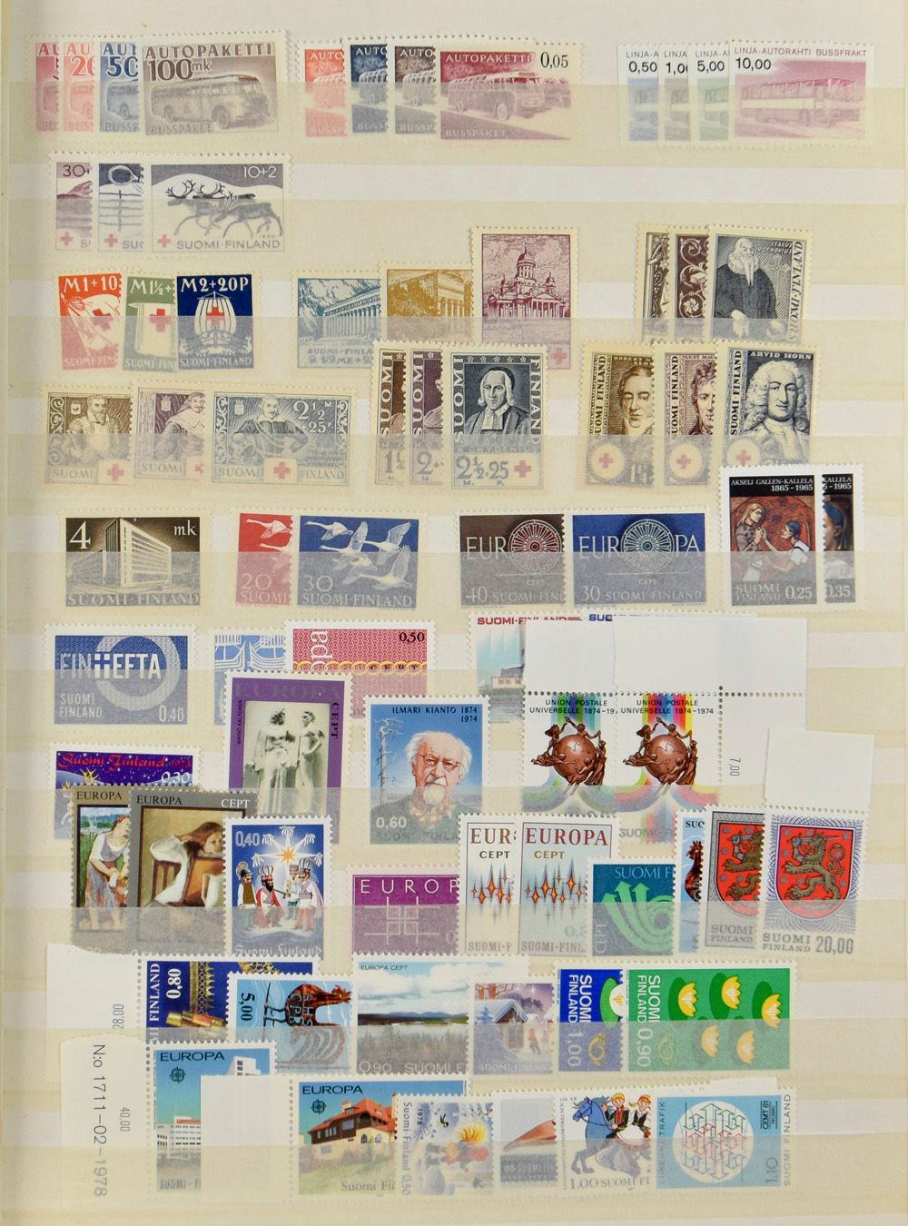 1932/2000 Verzameling in insteekboek, incl. Aland, w.o. auto-paketti, boekjes, zm (Cataloguswaarde +/-€1.150)
