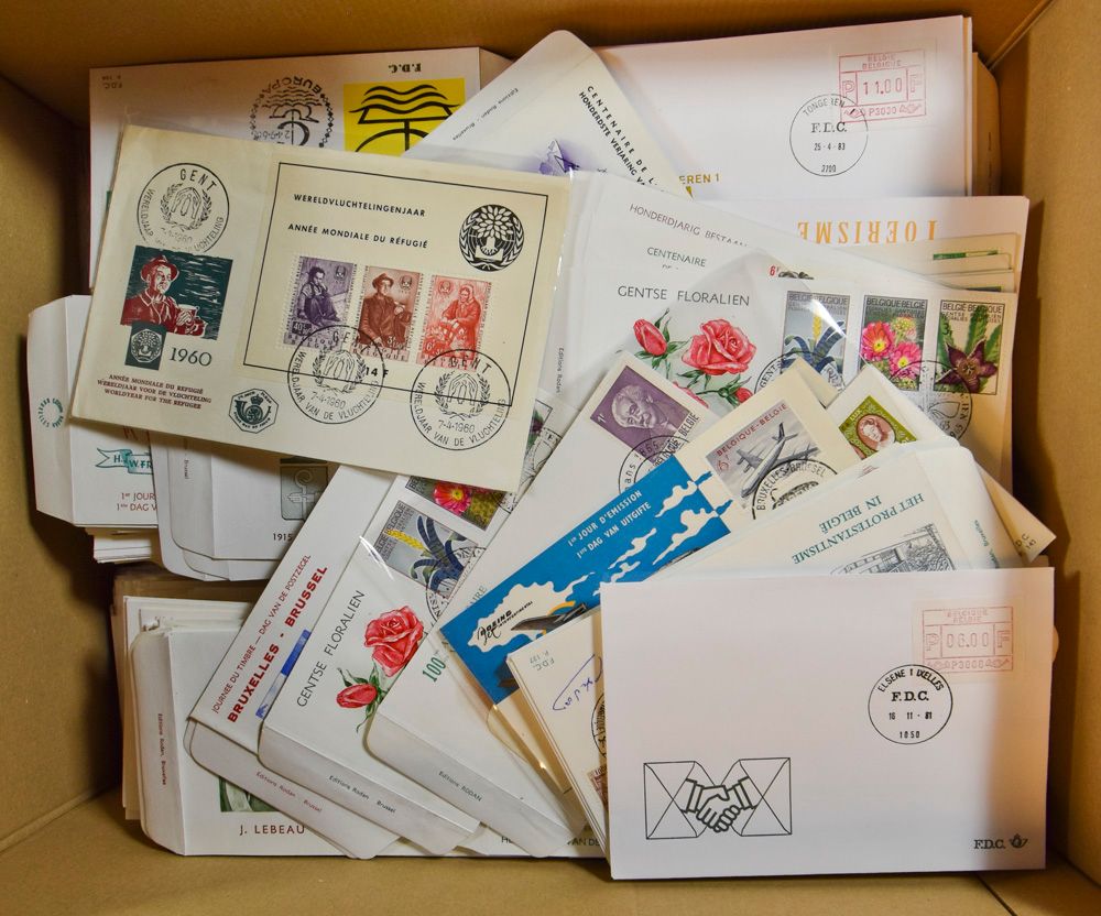 1959/2006, voorraad 100den FDC's, w.o. vluchtelingenblok en Frama, zm/m.