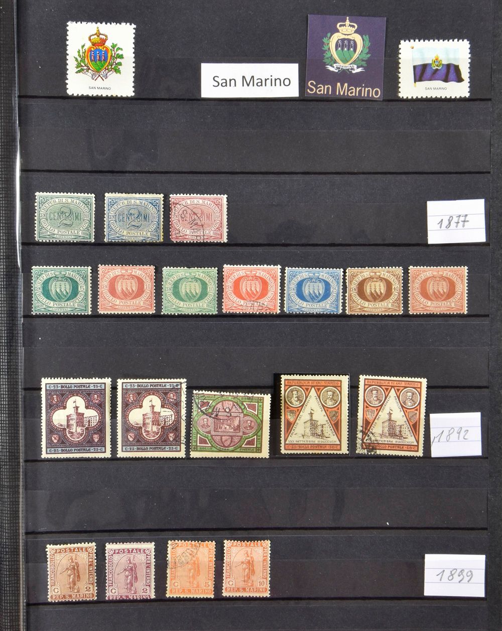 1877/1922 Verzameling in Schaubek album en insteekboek met redelijk wat ouder materiaal, tevens wat Malta, zm/m/ntz
