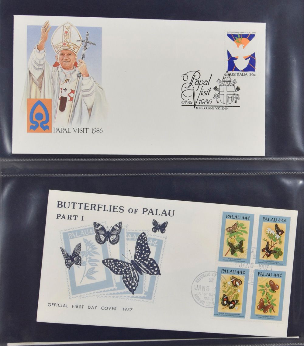 Collection de 500 FDC dans 9 classeurs à anneaux, comprenant la Grande-Bretagne, le Commonwealth, les îles Anglo-Normandes, le thème, ainsi que quelques lettres, tb.