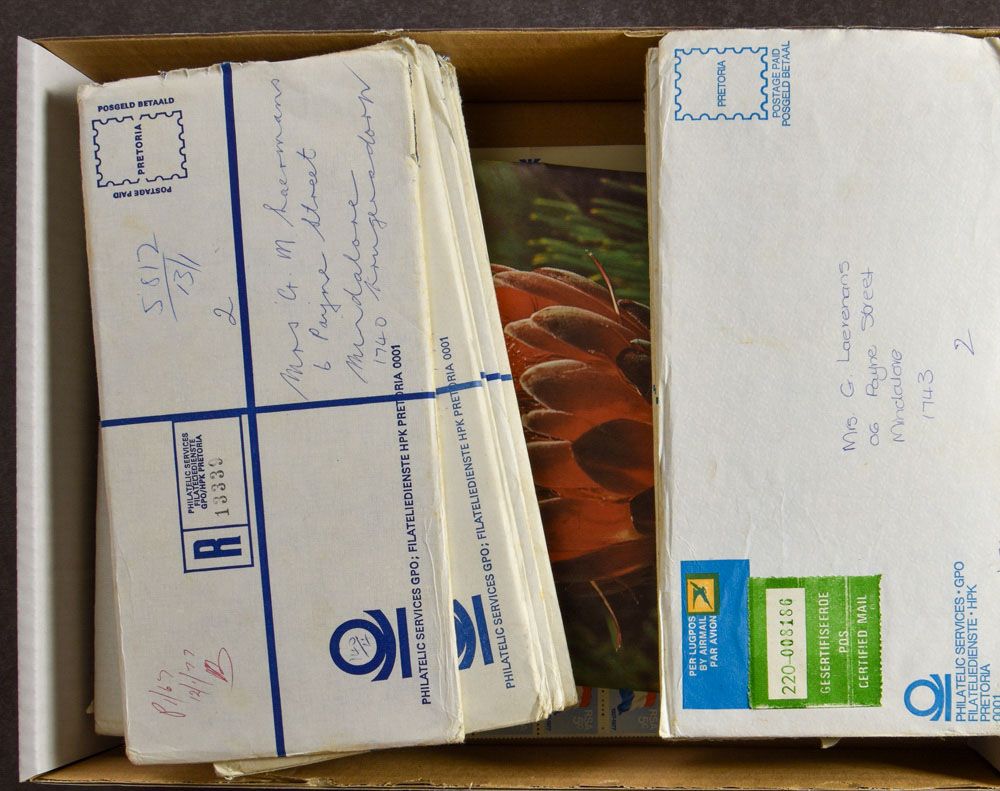 1975/1978 Samenstelling reeksen **, nieuwigheden in omslagen van de post + FDC's in hoeveelheden, zm
