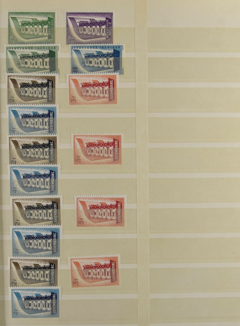 Verzameling en voorraadboek (totaal 2 boeken) met o.a. Luxemburg 1956 (4x), Liechtenstein 1960 (3x), Spaans Andorra (3x), zm