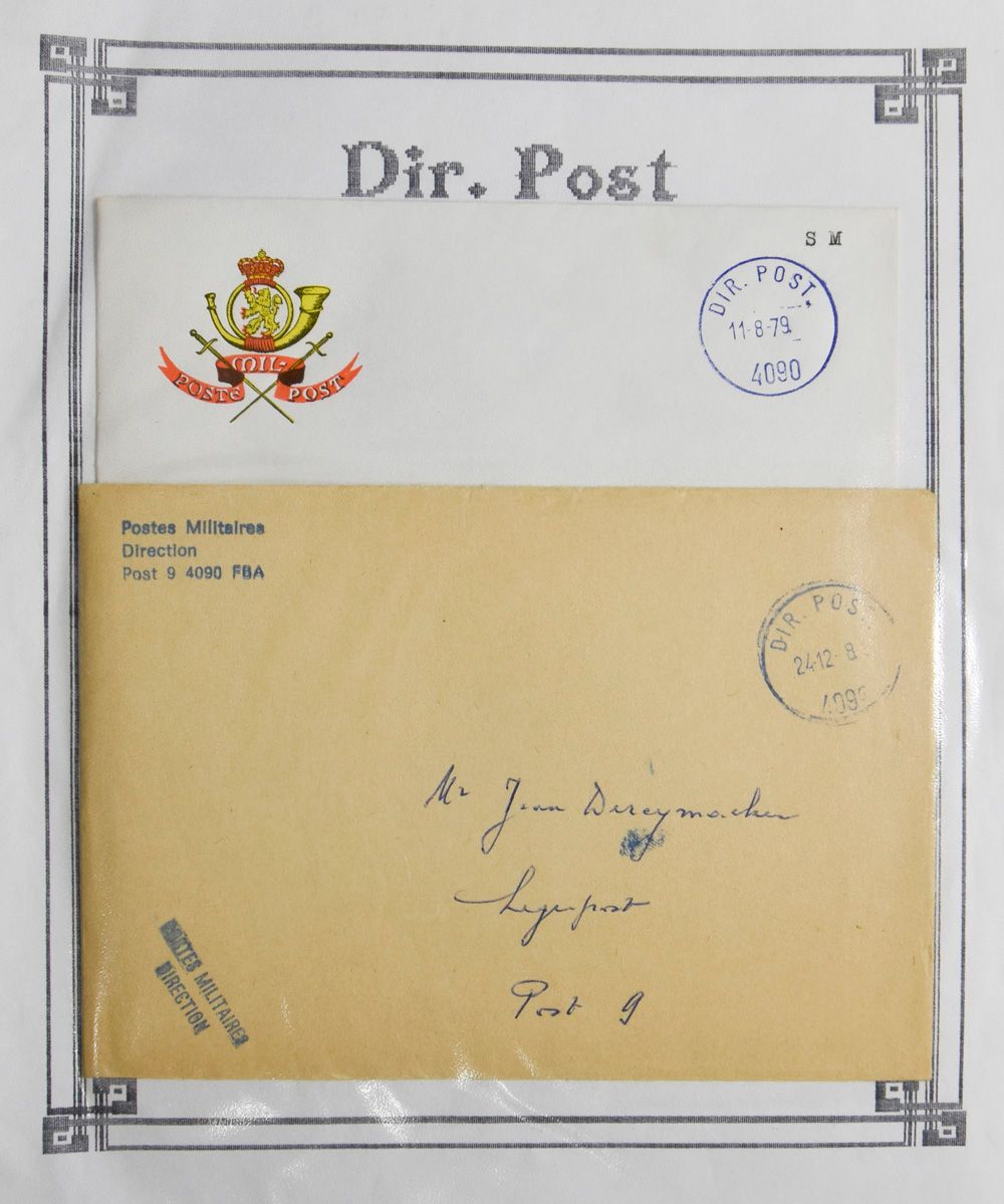 Moderne militaire post (4090) verzameling in 2 ringmappen, van 