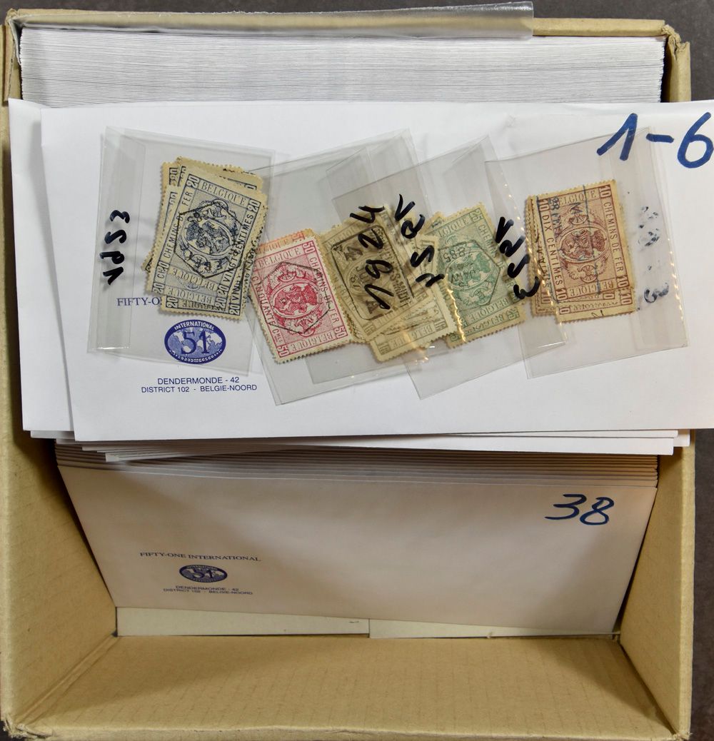 Accumulation of stamps (between TR 1/377) in covers, for the stamp finder, vf/f/to be checked.