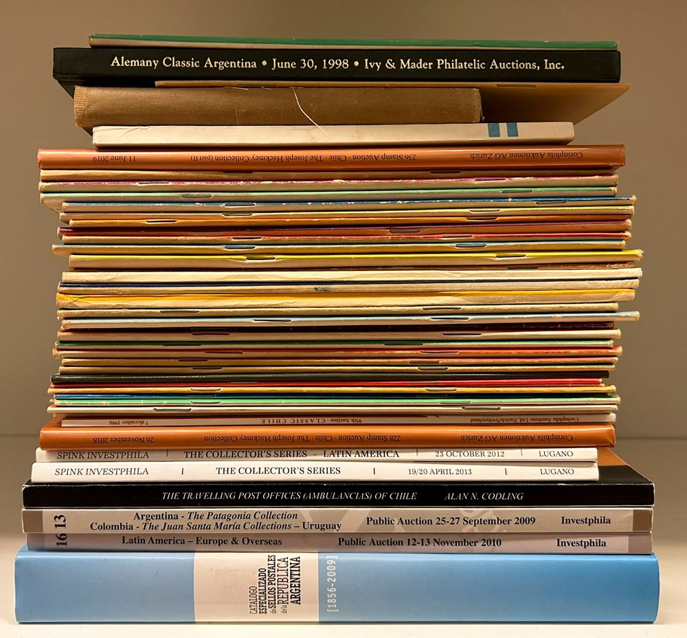 Diverse landen, samenstelling van 43 boeken/boekjes, w.o. Argentinië en Chili, zie foto op website
