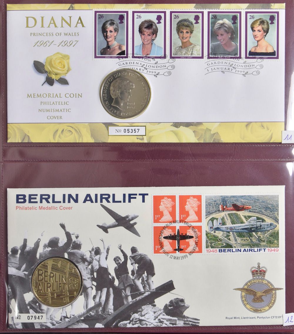 Die philatelistische numismatische Sammlung, PRAKTISCHE Sammlung von 97 Münzscheinen, in 5 Ringbüchern, einwandfrei, zm.