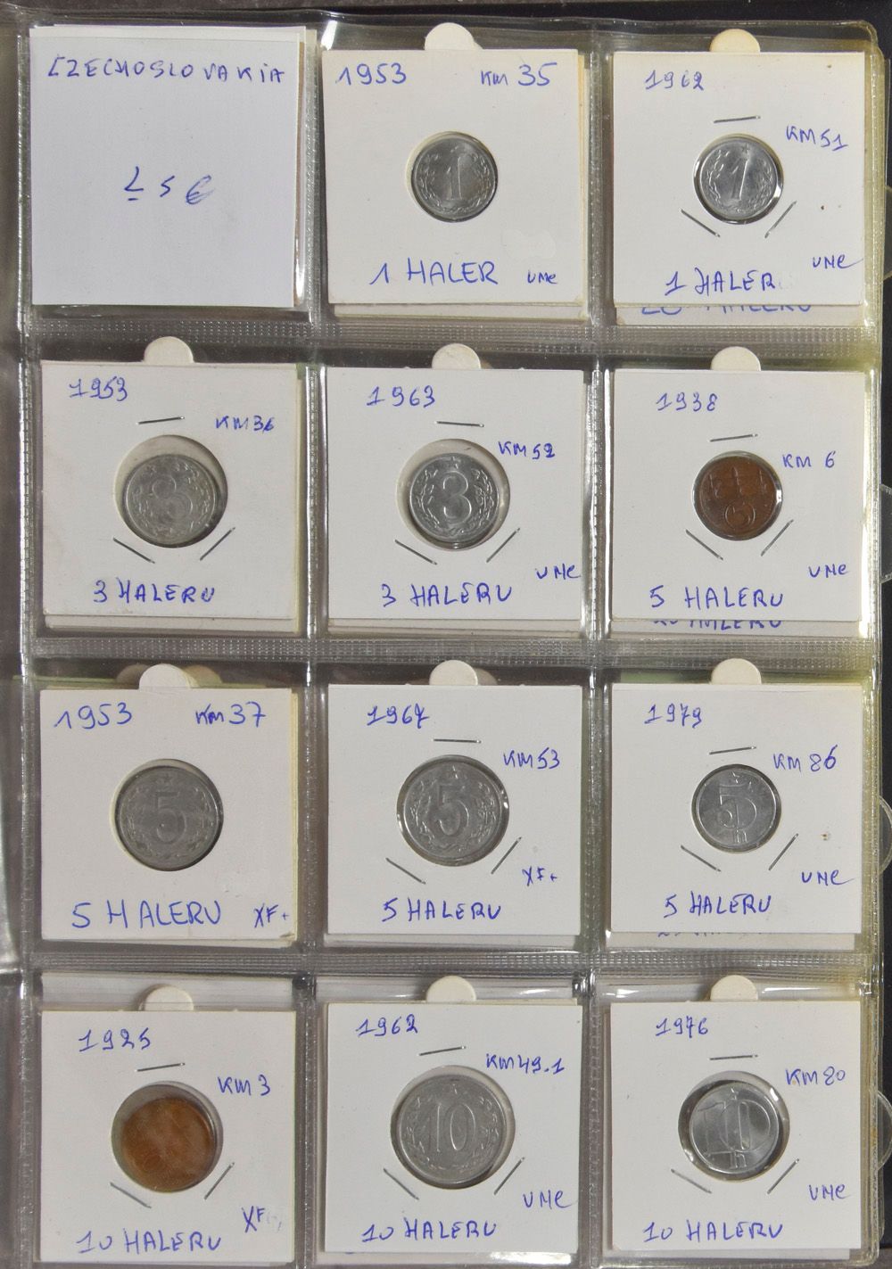 MUNTEN: Tsjechië, Tsjechoslowakije en Denemarken, samenstelling in album, nettogewicht zilver: 190gr.
