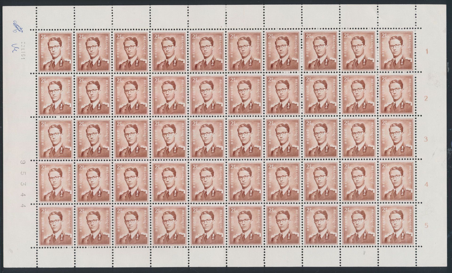 No 1028 '2.50 Fr jaune-brun' (feuille complète de 50) plaque no 1 type III, rare, tb.