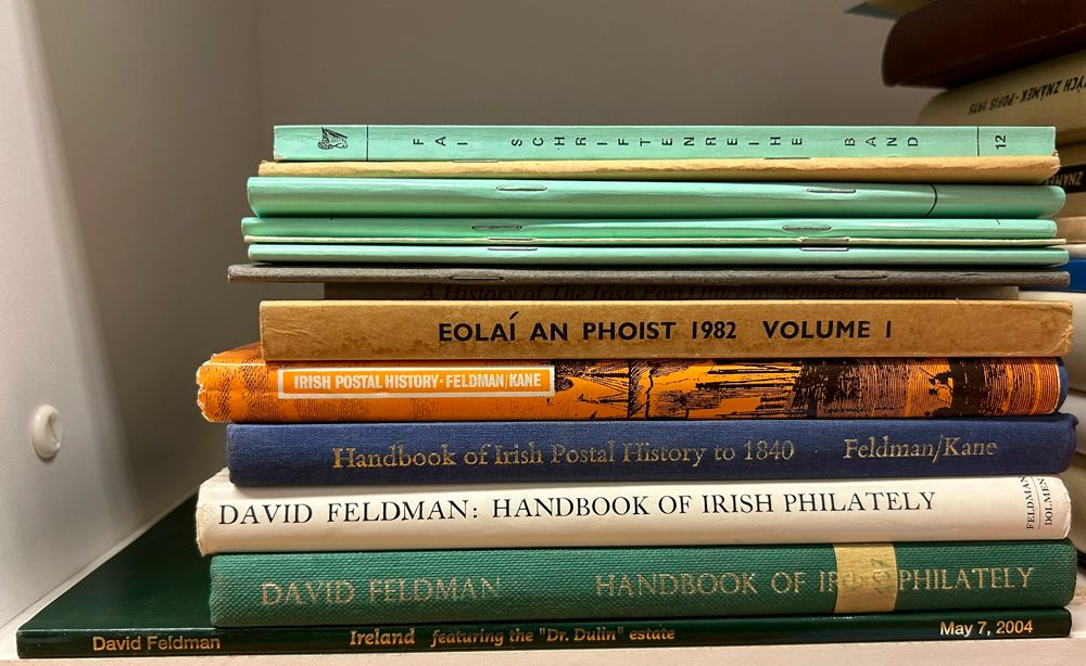 Ierland, samenstelling van 14 boeken, zie foto op website 