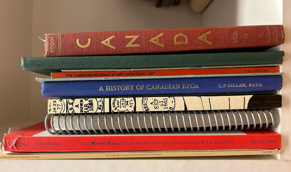 Canada, samenstelling van 12 boeken, zie foto op website 