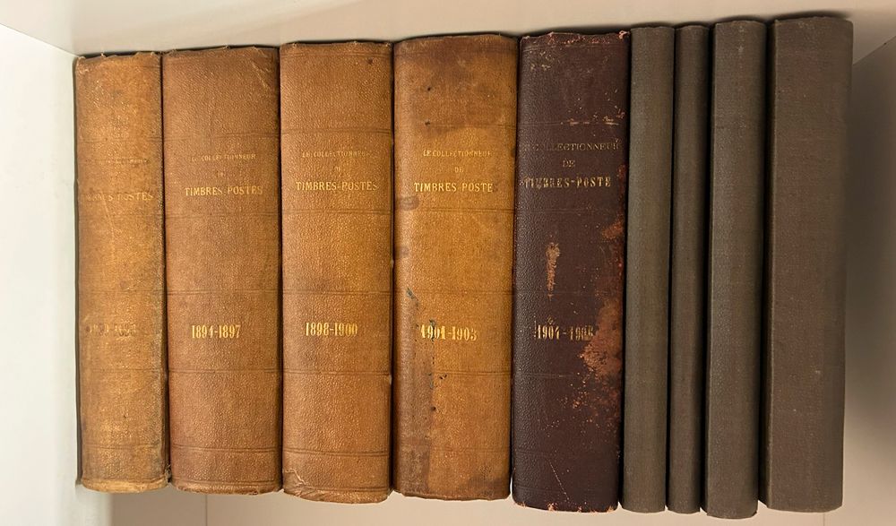 Le collectionneur de Timbres-Poste, journal mensuel, various books (9 items)