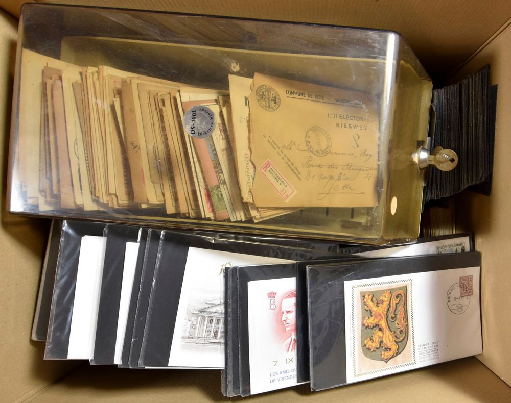 Various countries and periods, accumulation 100s of postal items, including in 3 class boxes, vf/f/to be checked.