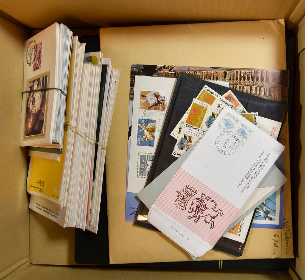 Samenstelling w.o. postfolders, MK, FDC, n° 1728 ** in hoeveelheden, leeg album Safe 1959-1975, zm/m
