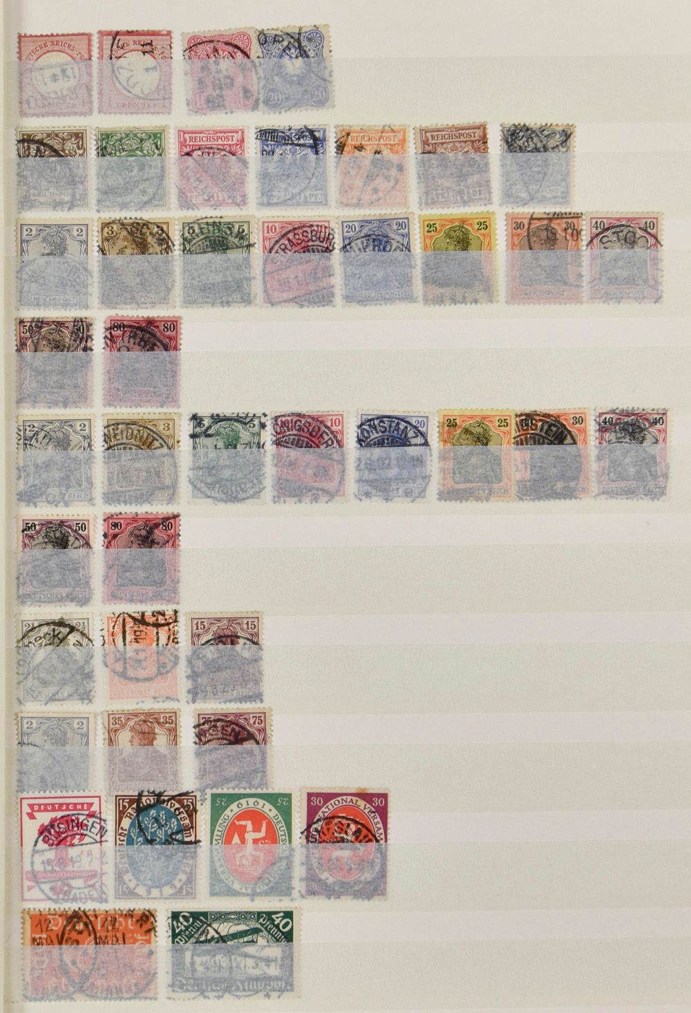 1872/1945 Verzameling met dubbels in insteekboek in General Gouvernement en diverse bezettingsuitgiften op kaartjes, zm/m/ntz
