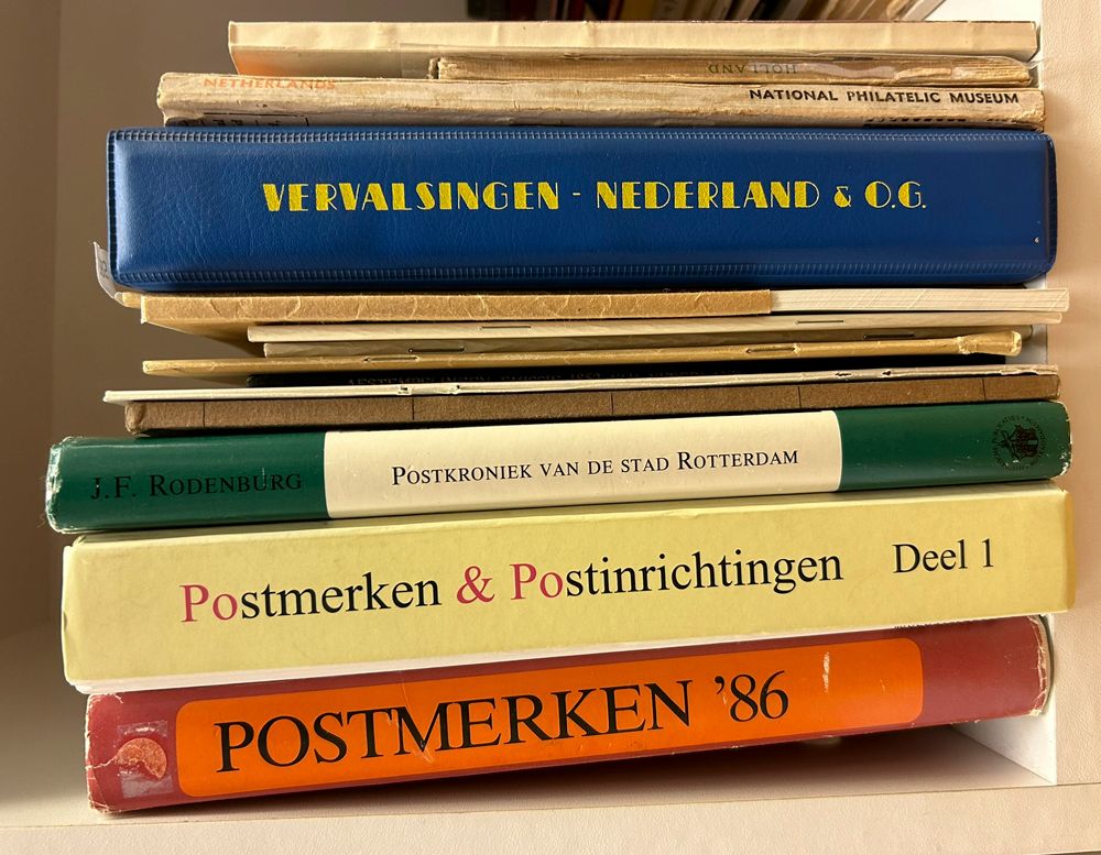 Samenstelling van 15 boeken, zie foto op website 
