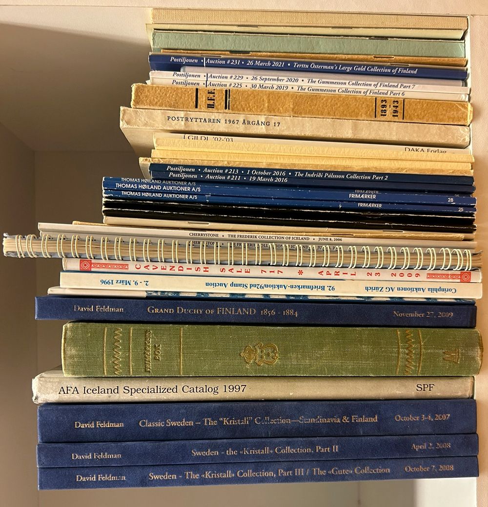 Diverse landen, samenstelling van 40 boeken/boekjes, w.o. Finland, Groenland en IJsland, zie foto op website