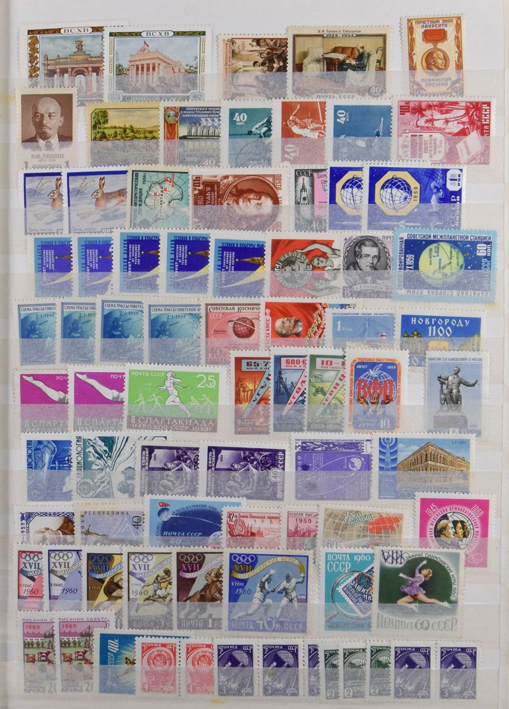 1960/1990 Stock in 4 stockbooks with lots of mint, vf 