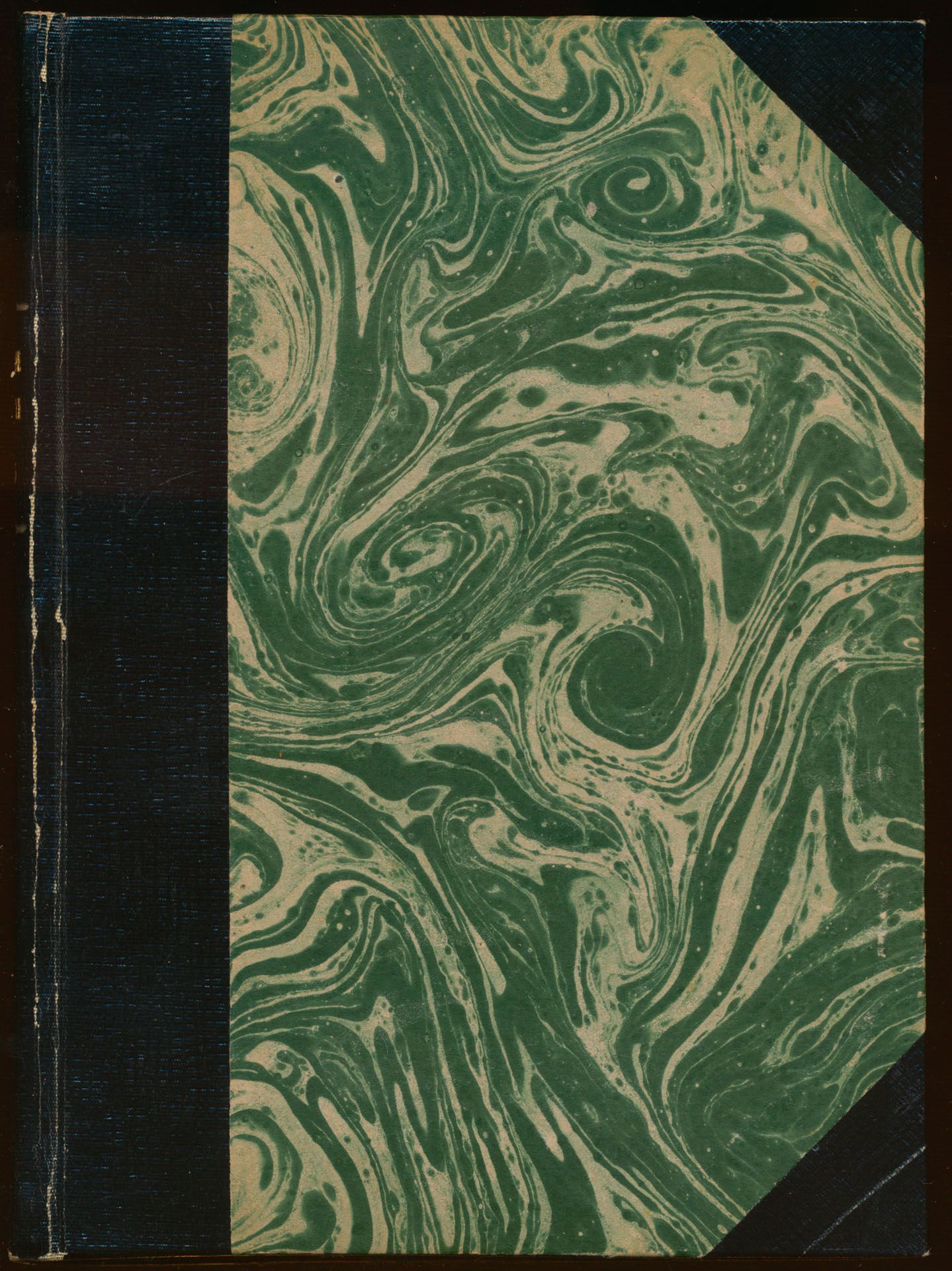 Set of 3 books, L'aviette postale, revue mensuelle de documentation Aérophilatélique, w.o.w. nos 105, 117 and 127; l'Association Amicale Aérophilatlique (AAA); 1935/1939; printed; bound/glued; French; hard cover; in fair condition