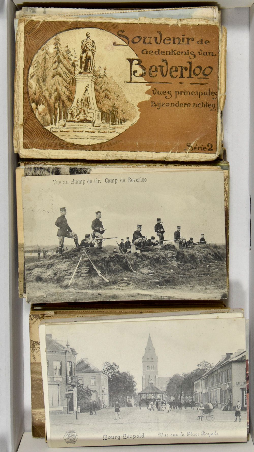 Leopoldsburg and Kamp van Beverlo, also centre, photo cards, etc.... (126 items + 2 ZK booklets)