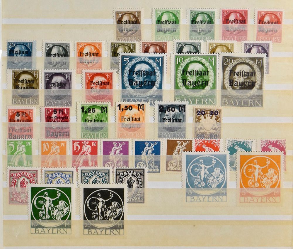 1900/1945, 100den zegels op insteekbladen, met o.a. postfris, Hoge cote, zm/m/ntz.