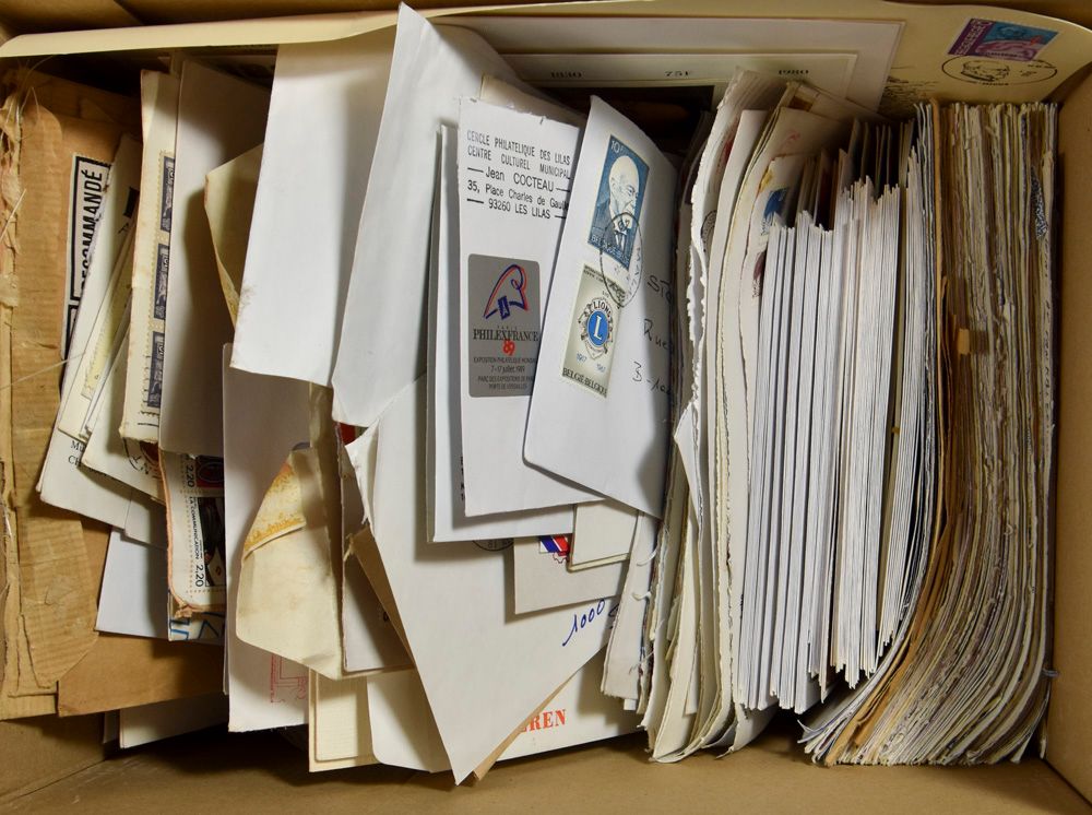 Accumulation of hundreds of letters more modern period, mostly Belgium, vf/f/to be checked