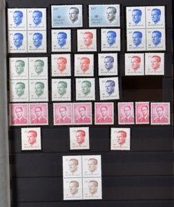 Samenstelling diverse uitgiften en periodes in 8 boeken en 1 map, veel dubbels en nominaal, zm/m/ntz
