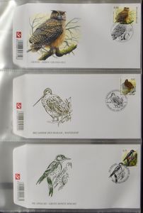 19749/2004 Verzameling diverse uitgiften in 2 Davo albums, waarbij FDC's, HK met samenuitgiften, Duostamps (Disney x45), postfolders, zm