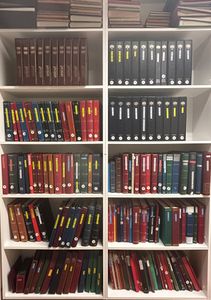 Le monde de A à Z, énorme collection en 490 albums et albums préimprimés (dont Davo LX), principalement le néerlandais (dont FDC, pochettes et nominaux), pays européens dont l'Allemagne, la Belgique, etc. et le monde, ainsi que 80 classeurs supplémentaires vides + timbres dans des boîtes, bien à consulter, ne sera pas envoyé, à voir