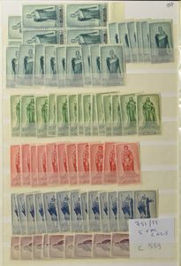 1945/1959 Voorraad met volledige reeksen en losse zegels in insteekboek, zm/m/ntz (OBP €7.777)