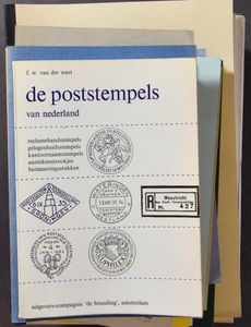 Samenstelling van 19 boeken of naslagwerken, zie foto website