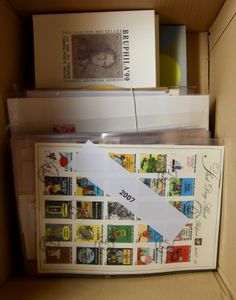 Samenstelling HK, FDS, tentoonstellingscatalogi, klemstroken, enz., zm/m
