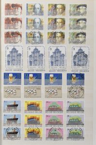 1920/1999 Uitgebreide verzameling in 6 insteekboeken veelal dubbel verzameld gest. + **, w.o. 1370-P2 **, Ieper en Spontin fosfor **, dienstzegels (vanaf Houyoux), voornamelijk start de verzameling in 1960, zm