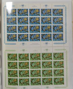 1951/1989 Verzameling in Leuchtturm album met o.a. BL 1 ** en gest., tevens mapje met FDC's, zm