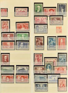 1930/1990 Vrijwel geheel postfrisse verzameling in 2 insteekboeken met wat dubbels, zm/m