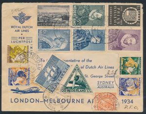 1934 Lettre richement affranchie Londres-Melbourne air race avec de beaux timbres, signatures et cachets au verso, un peu de rouille sur les timbres, b