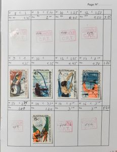 25 carnets d'échange avec notamment beaucoup de feuille, ainsi que des territoires français, l'Australie, tb/b.