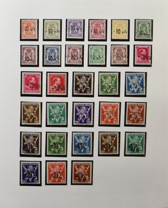 Composition de divers pays dans 8 albums, dont la Belgique, la France, la Tchécoslovaquie, la RDA, le Canada, les États-Unis, la Suisse, la Russie, la Pologne, le néerlandais, le Luxembourg, tb/b