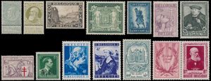 1863/2001 Verzameling in 5 Davo albums, waarbij n° 63 **, 75 **, 1° Orval *, 301 **, Kastelen *, Infanterie *, Kruis van Lotharingen **, Ridder *, 410 *, Gellingen **, 792/97 **, UPU *, 2-luiken *, Brugge *, nominaal (zonder blokken en boekjes), zm/m/ntz