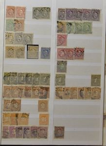 Diverse items in 8 albums en of insteekboeken, w.o. FDC's en maximumkaarten jaren '50, Nederlandse Antillen EI, verzameling Antillen, Nederland vanaf n° 1, tevens voorraadje klemstroken, zm/m/ntz