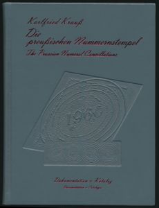 Die preußischen Nummernstempel / The Prussian Numeral Cancellations; Karlfried Krauß; door de auteur zelf uitgegeven; 2009; gedrukt; ingebonden; Engels / Duits; 584 pag.; harde kaft; als nieuw; een naslagwerk dat sinds zijn verschijning de absolute standaard is geworden over dit onderwerp, erin geslaagd om vele andere soortgelijke publicaties uit de afgelopen 100+ jaar omver te werpen, gewoonweg superlatieve grafische kwaliteit en geweldige informatie + waardering van de nummerieke poststempels van Pruisen, dit specifieke exemplaar in letterlijk gloednieuwe staat, compleet met de slipcase, een zeldzaam en gewild boek