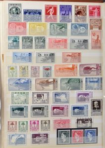 1858/1990 Samenstelling diverse uitgiften w.o. 221/33 **/*, reeksen jaren '50 *, nominaal in vellen o.a. Belgica '72 en thema Belge in 3 boeken + doos, zm/m/ntz