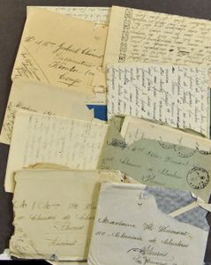 1926/1927, petite archive d' une quinzaine de lettres (sans timbres) envoyée par un couple de jeunes coloniaux à Kindu, dont une lettre écrite à bord du Thysville en mai 1927, a voir.
