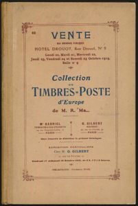 Vente aux enchères publiques - Collection de timbres-poste d'Europe de M. R. Ma…; R. Marquelet; G. Gilbert, Paris; 1919; gedrukt; ingebonden; Frans; 91 + 28 pag.; harde kaft; zeer mooi; de complete veilingcatalogus van de R. Marquelet verkoop van Europese postzegels, georganiseerd door Gilbert in Parijs (dezelfde veilingmeester die de Ferrary collectie verkocht), in de prachtige originele band met de tekst en de fotoplaten samen gepresenteerd onder dezelfde kaft, het tekstgedeelte bevat ook alle gerealiseerde prijzen, zeer netjes geschreven in potlood door iemand die duidelijk aanwezig was in de zaal (hoewel, te oordelen naar hoe duidelijk en schoon ze zijn, was dit hoogstwaarschijnlijk de kamerkopie van een lid van het organiserende personeel), de collectie zelf bevat veel zeldzaamheden die later legendarisch werden (zoals meestal het geval is met belangrijke collecties die rond deze tijd werden verkocht), een echte zeldzaamheid en een trofee voor de bibliotheek van elke kenner.