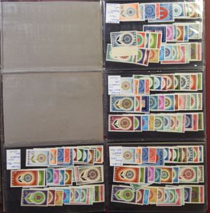 Samenstelling diverse landen in 14 boeken, album of mappen, w.o. Rusland, Frankrijk, Commonwealth, Tsjechoslowakije, Italië, Vaticaan, Reich, Zwitserland, CEPT, Groot-Brittannië, Bulgarije, enz., zm/m/ntz