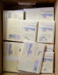 ENORME stock in 5 grote dozen (elke kaart 25x) gesorteerd per nr. in enveloppen. allen beschreven, w.o. sterstempels met heel wat kleine dorpen/ gemeenten (+30.000 stuks) zm/m/ntz.
