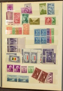 1928/1954 Samenstelling met veel volledige reeksen in insteekboeken, w.o. betere reeksen jaren '50 ** + wat Belgisch Congo en USA, zm/m