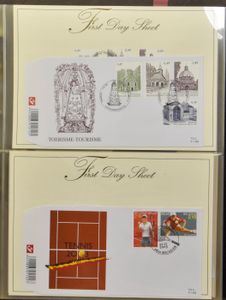 1960/recent, samenstelling diverse uitgiften in 2 albums en 2 insteekboeken, waarbij nominaal, boekjes, blokken, FDC, FDS, zm