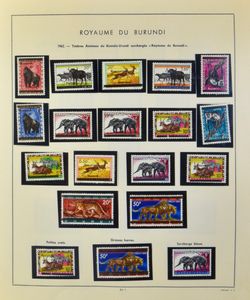 1962/1971 Stamp collection in a slipcase, mostly complete sets, very fine