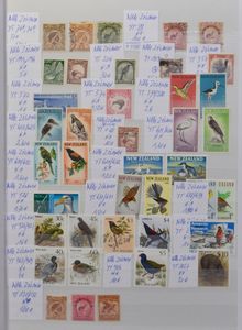 Vogels (**/*/0/R), T.A.A.F., Australië, Australian Antarctic Territory, Nieuw Zeeland, verzameling zegels, reeksen, blokken, boekjes in 3 insteekboeken, per land geklasseerd, zm/m (Yv. €5.378)