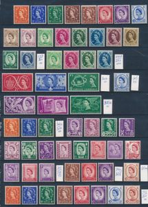 1930/1968 Verzameling op insteekkaarten met o.a. E II 2° watermerk, grafietstrepen w.o. Yv. n° 343/50 en 350a, fosfor incl. Rode Kruis, strafport w.o. betere, meeste zegels met scharnier, zm/m (Hoge cataloguswaarde)